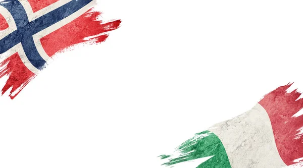 Banderas de Noruega e Italia sobre fondo blanco —  Fotos de Stock